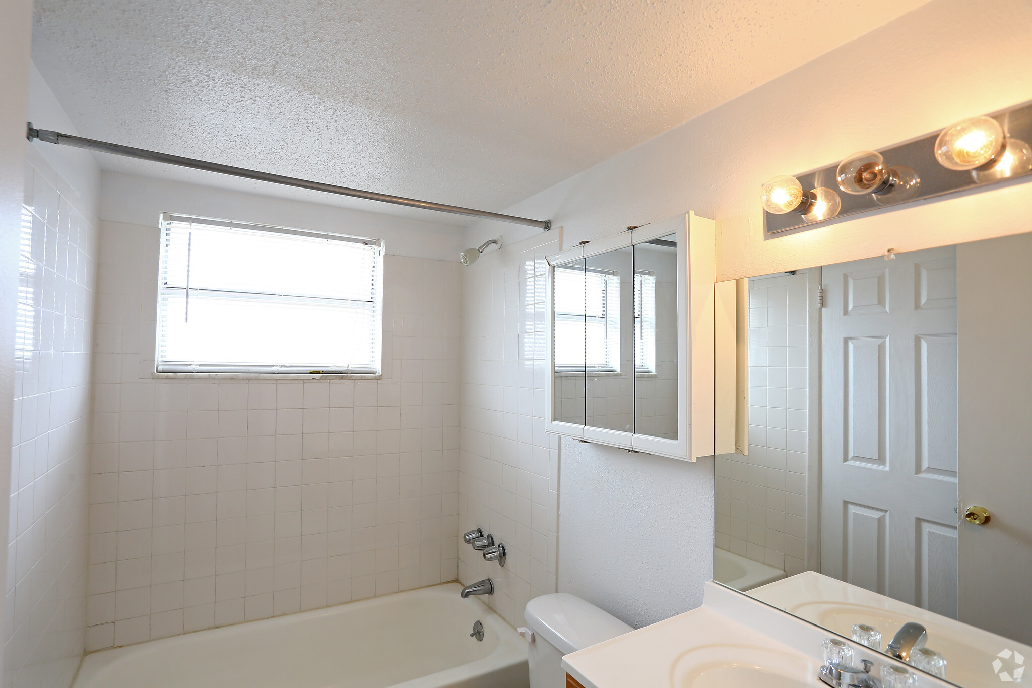 Bathroom - Bay Vista Apartments