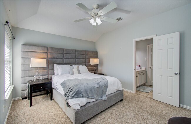 Building Photo - 4907 Mountain Fork