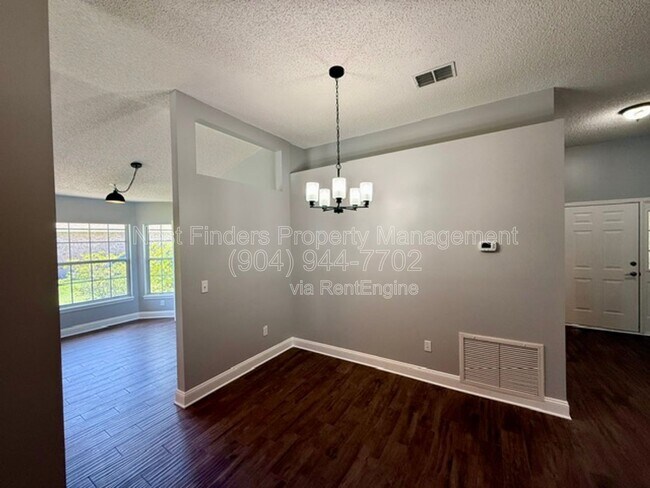 Building Photo - 3139 Mountain Ash Rd E