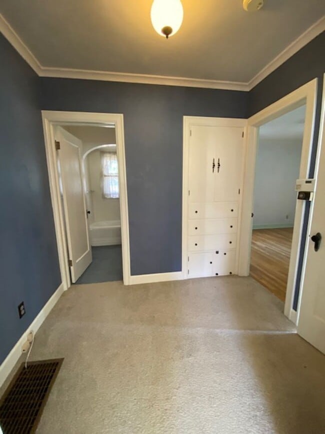 Building Photo - $2,695 / AVAILABLE NOW! 3BD Single Family Home