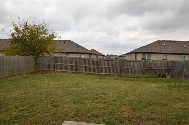 Building Photo - 132 Sage St