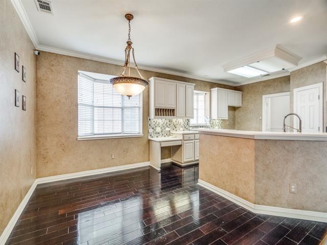 Building Photo - 5033 Hudson Dr