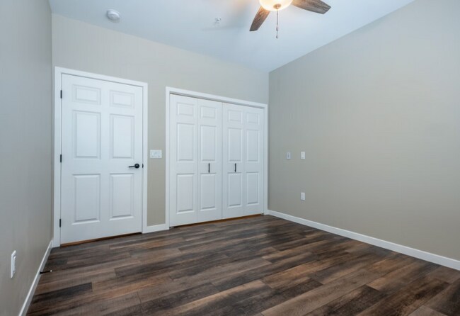 Building Photo - 608 Pine St