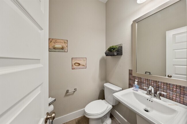 Building Photo - 16815 Osprey Bend Dr