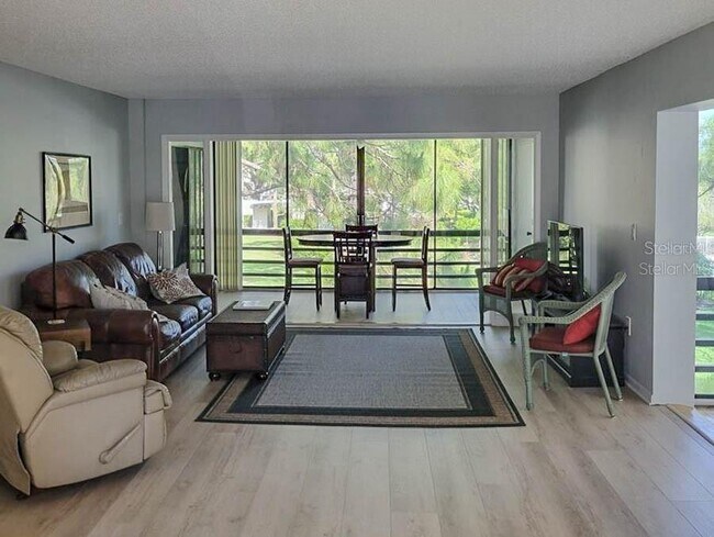 Building Photo - 5018 MARSHFIELD Rd