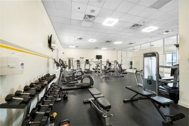 Building Photo - 10 Regent St