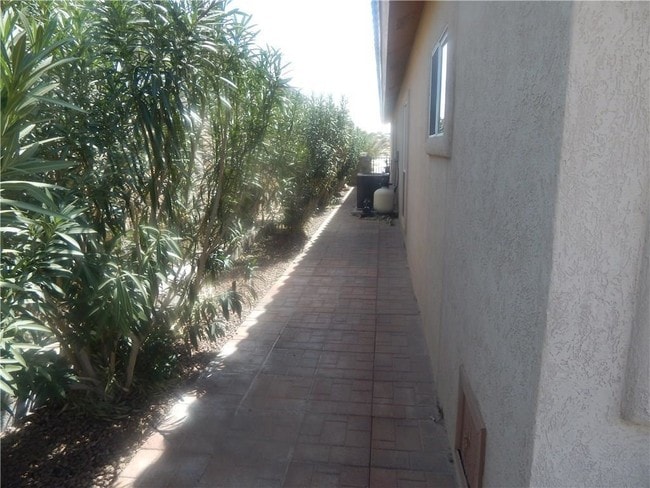 Building Photo - 353 Resler Ridge Dr