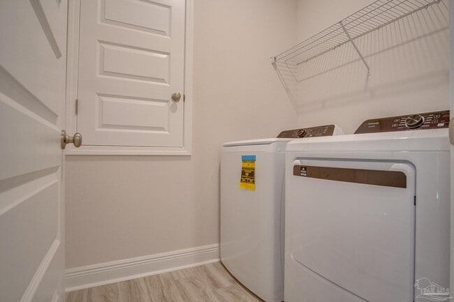 Building Photo - 8422 Riverstone Dr