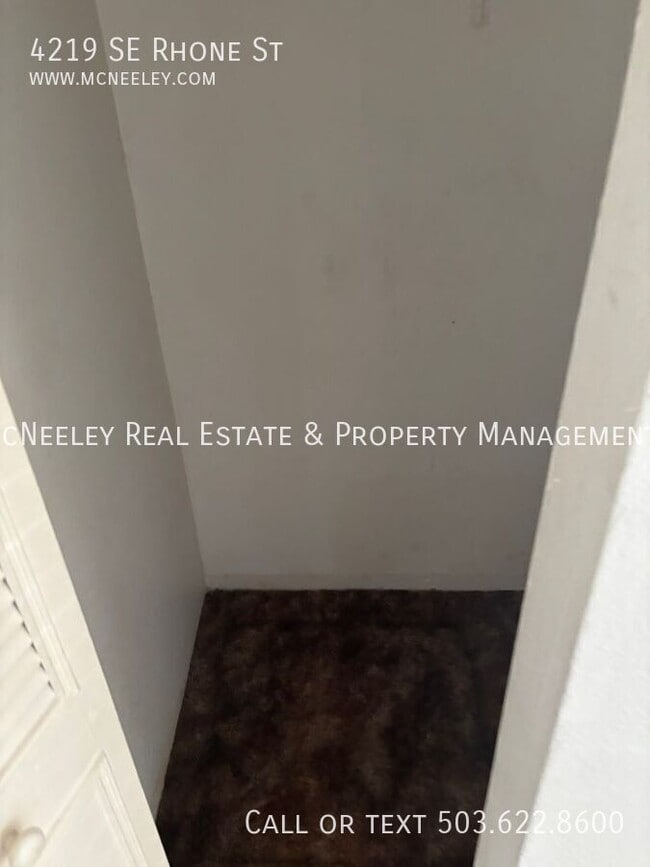 Building Photo - 4219 SE Rhone St