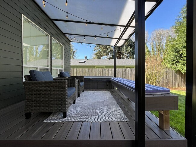 Building Photo - Charming 3BR Home with Fireplace, Bright Open Living Spaces & Loft