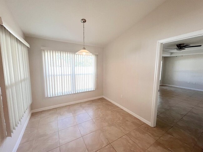 Building Photo - 9 Raemond Ln