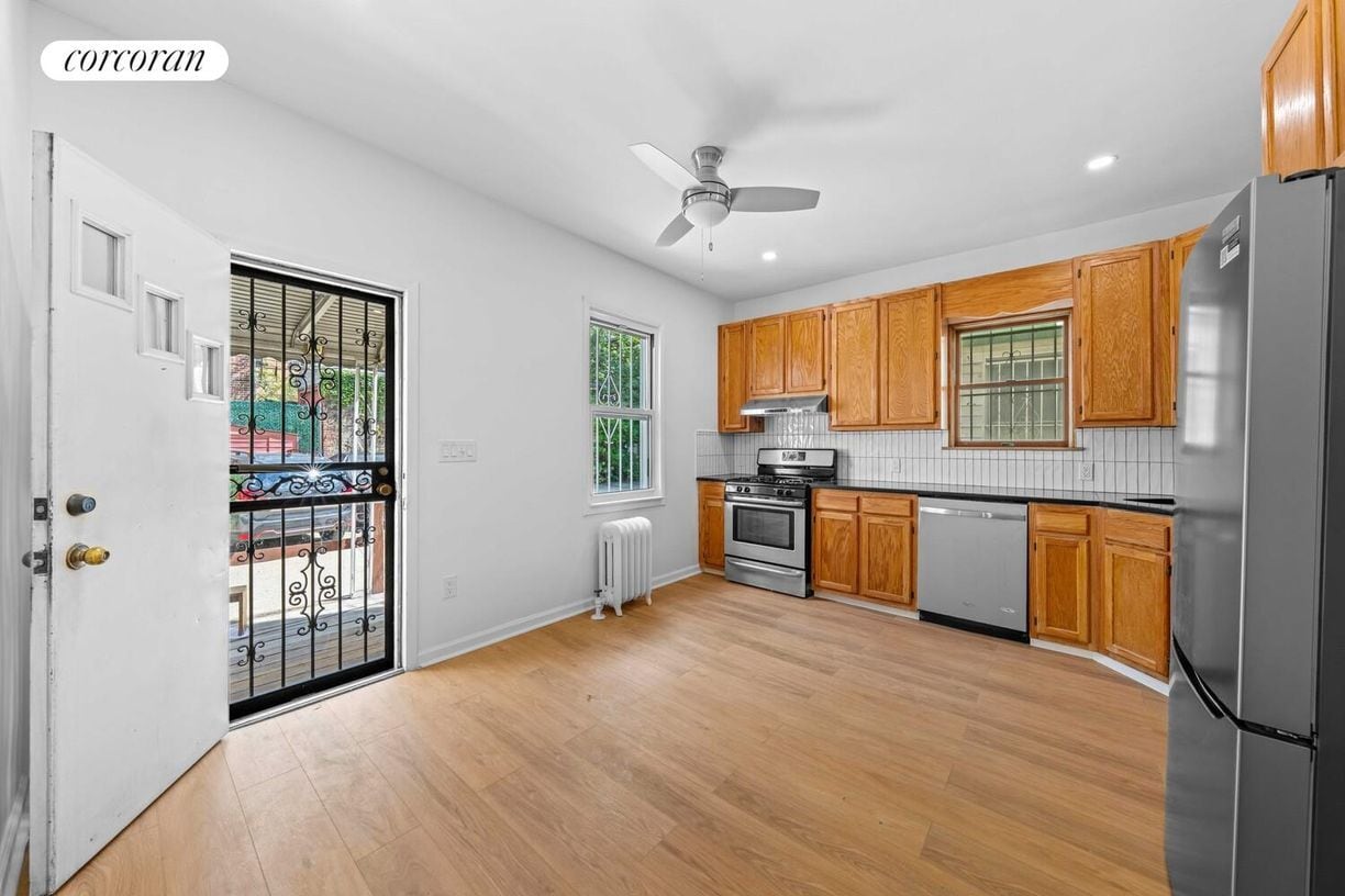 Building Photo - 43-07 60th St