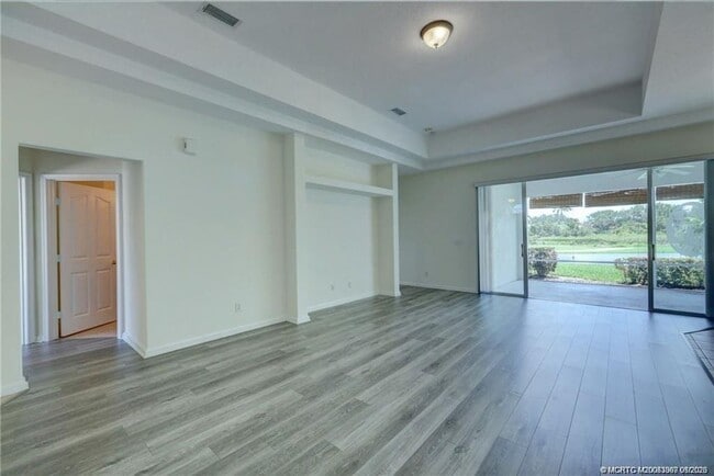 Building Photo - 4574 NW Red Maple Dr