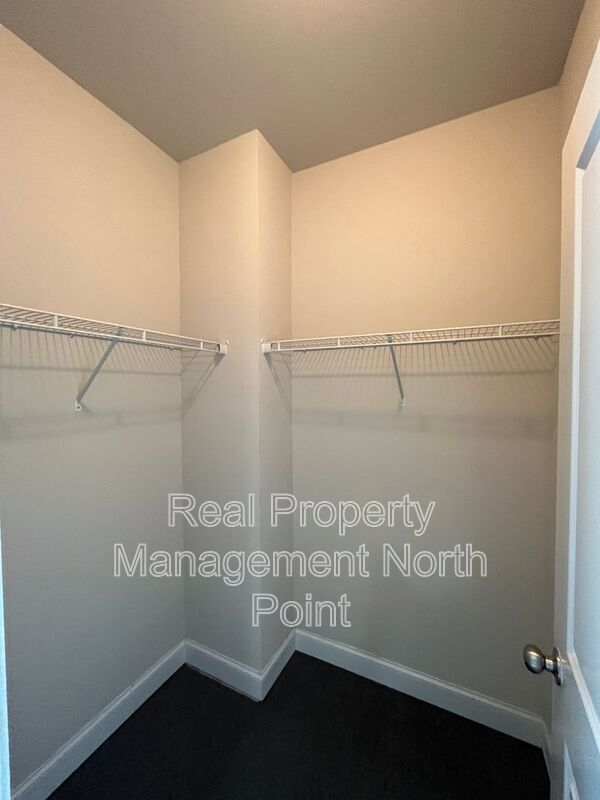 Building Photo - 184 Gray Trl