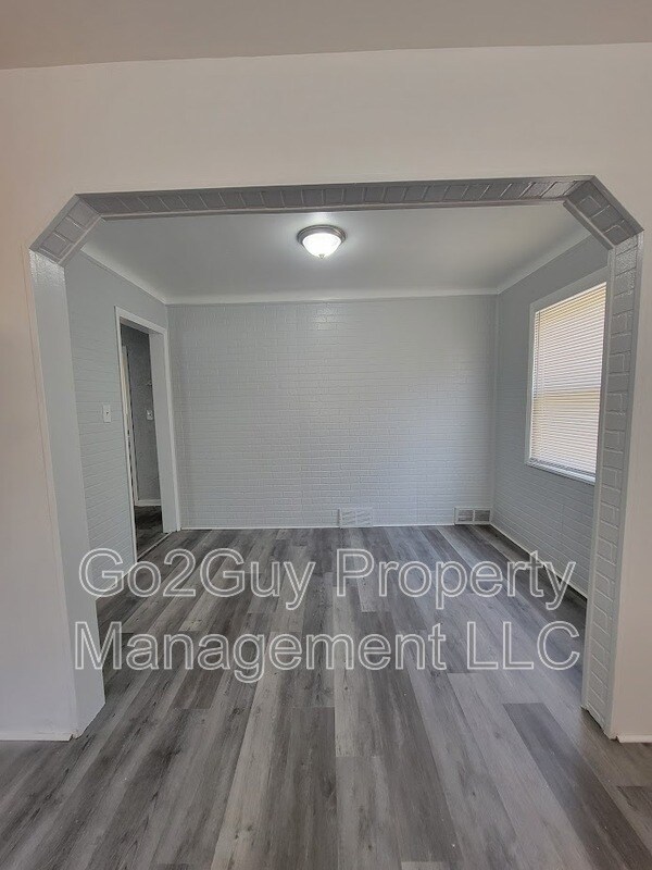 Building Photo - 18644 Forrer St