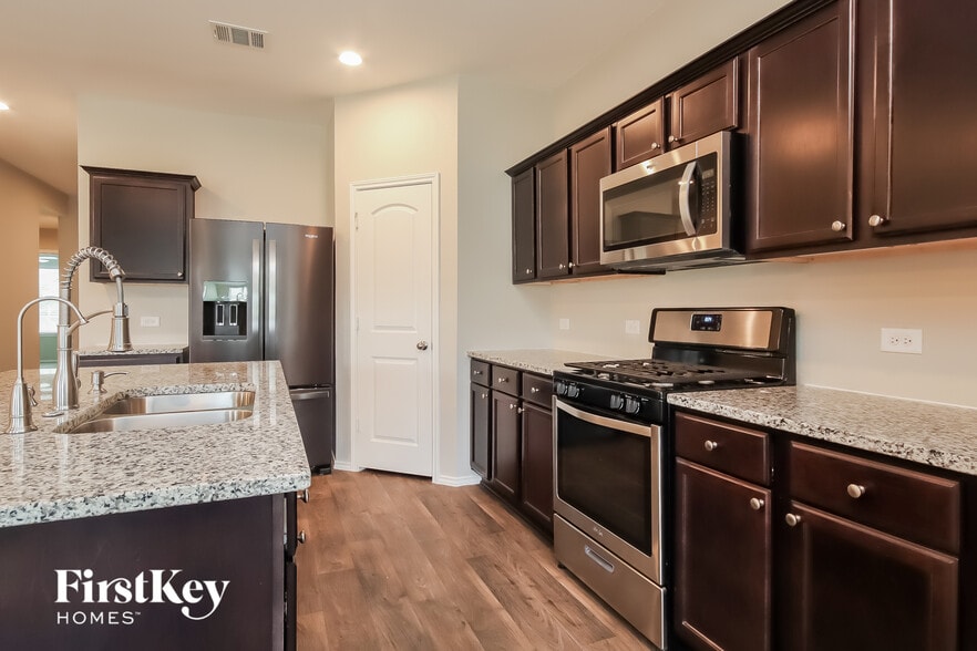 Building Photo - 14703 Night Violet Ct
