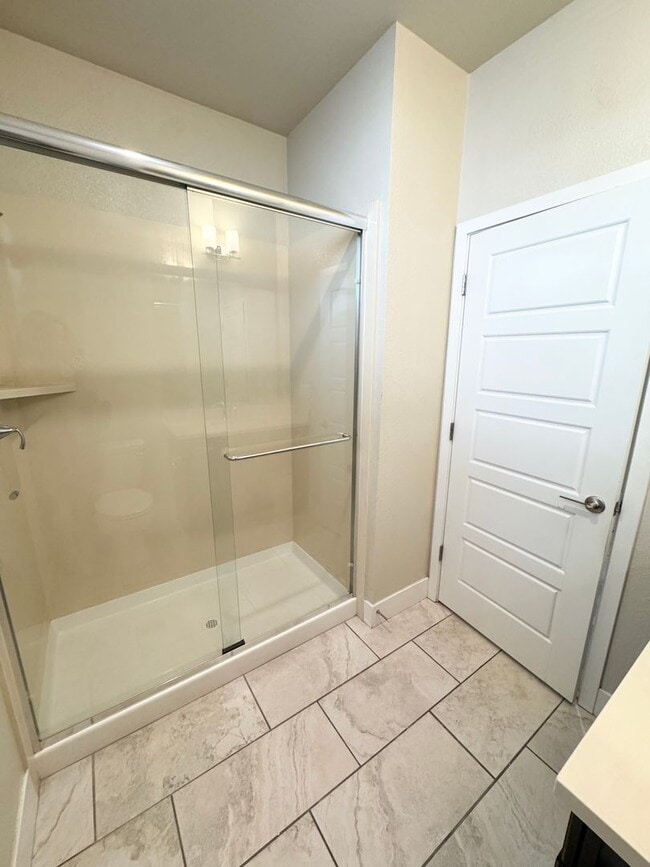 Building Photo - Resort-Style Living in Natomas Meadows | 4BD + Clubhouse & Pools SEE VIDEO