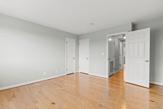 Building Photo - 1473 N Van Dorn St