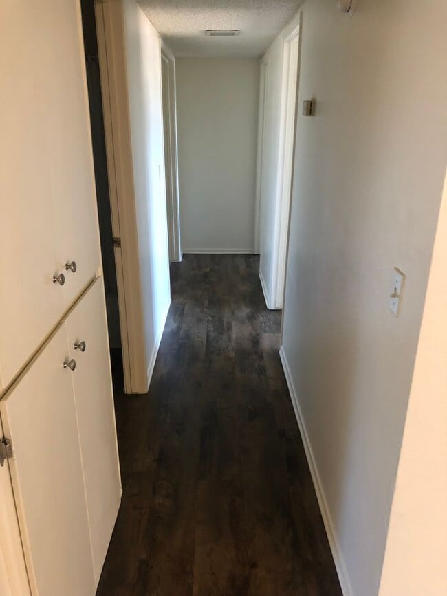 Building Photo - NICE 3 BED HOME IN CITRUS HEIGHTS!! HUGE YARD!!
