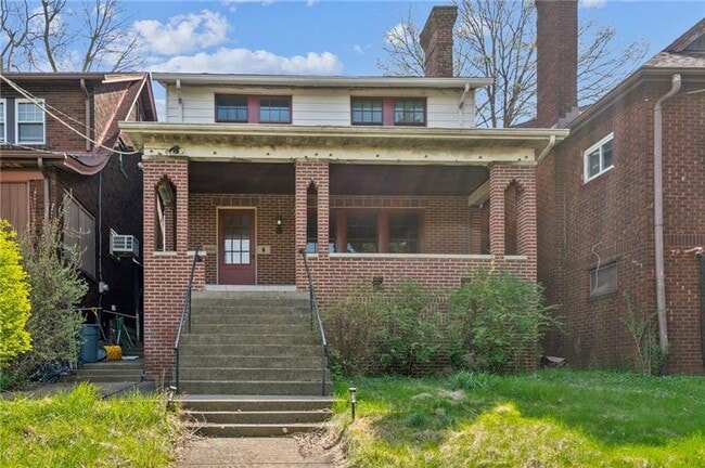 Primary Photo - 3482 Beechwood Blvd
