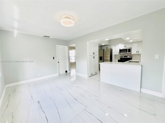 Building Photo - 4971 SW 7th Ct