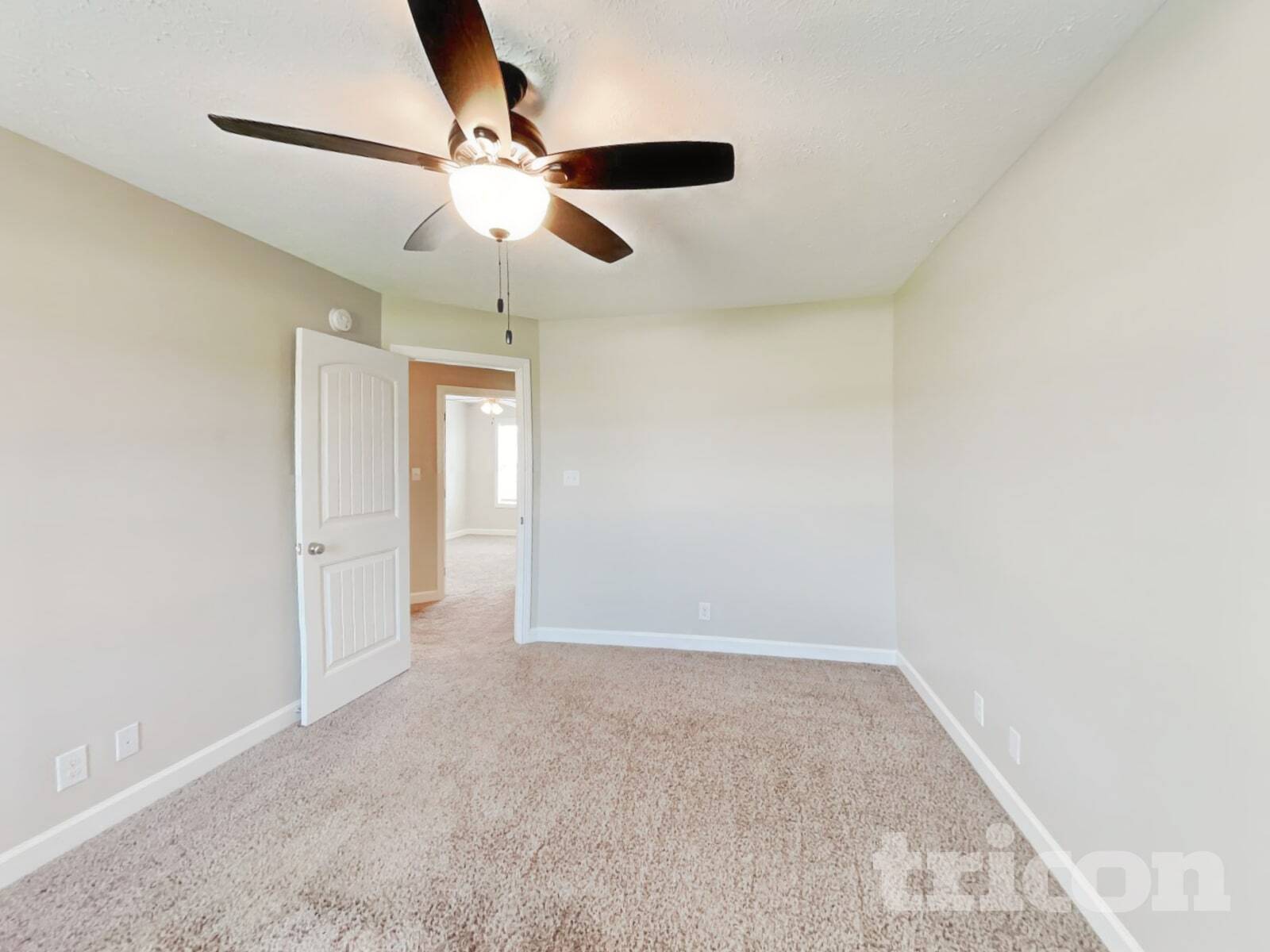 Building Photo - 1287 Eagle's View Dr