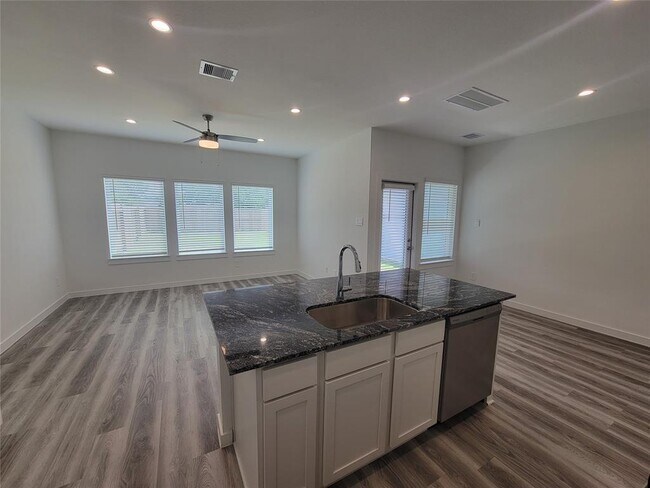 Building Photo - 10109 Spring Branch Trail