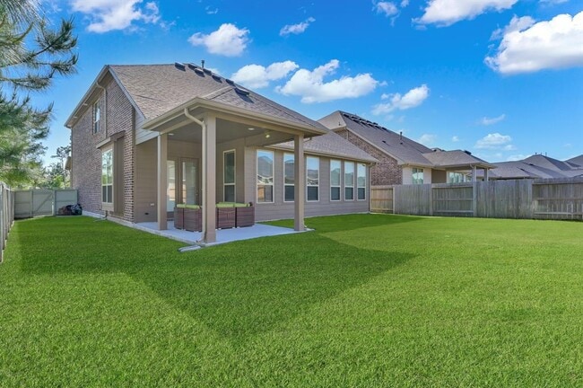 Building Photo - 17052 Easter Lily Dr