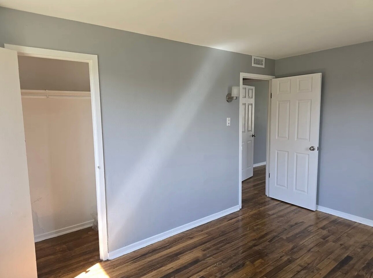 2 bedroom - 43 Indianwood Blvd