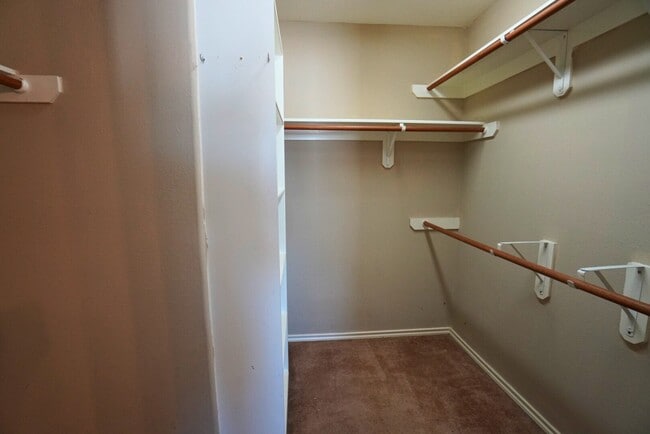 Building Photo - 12411 Oriole Lake Way