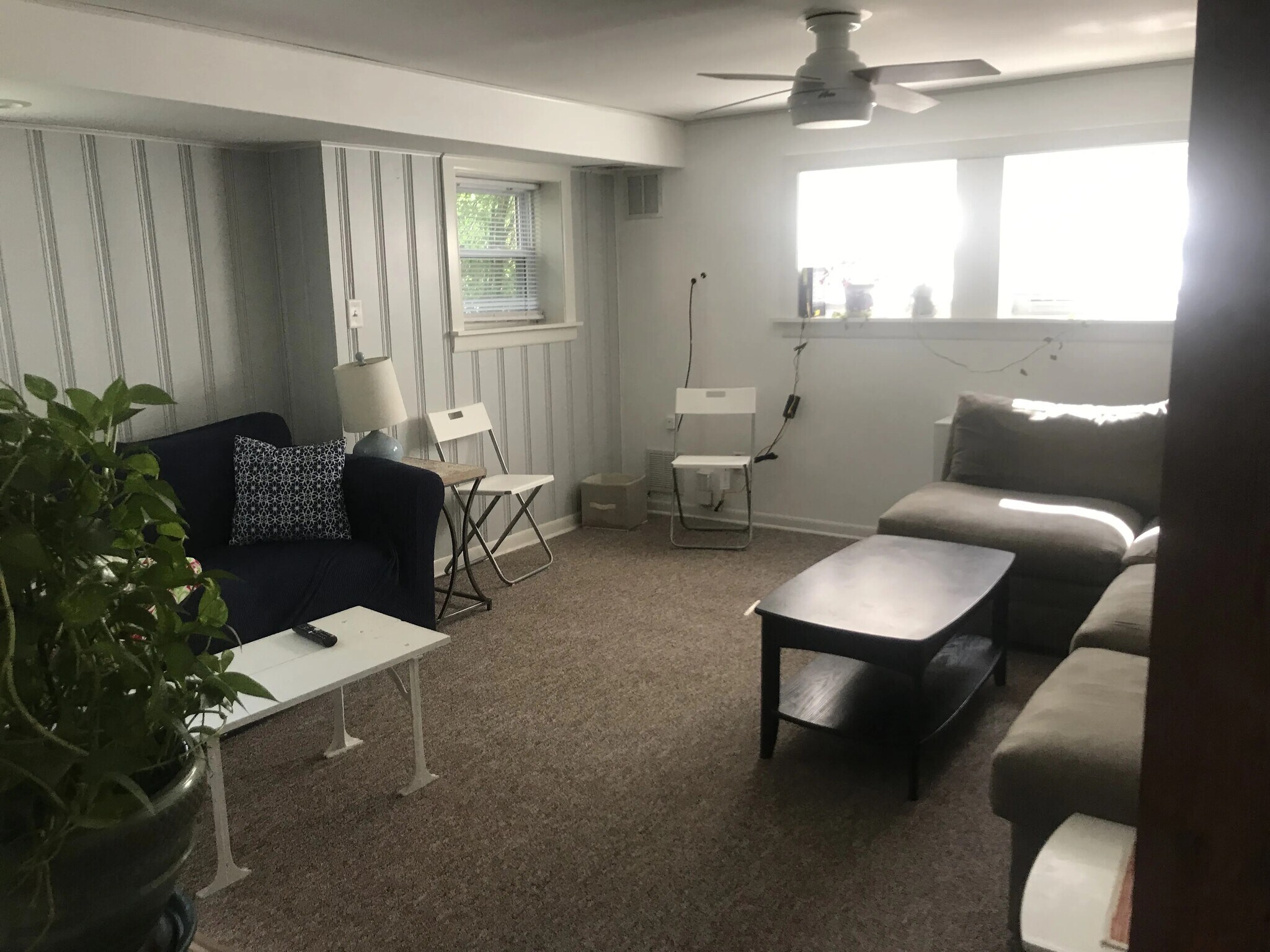 Building Photo - 4425 N Kenton Ave