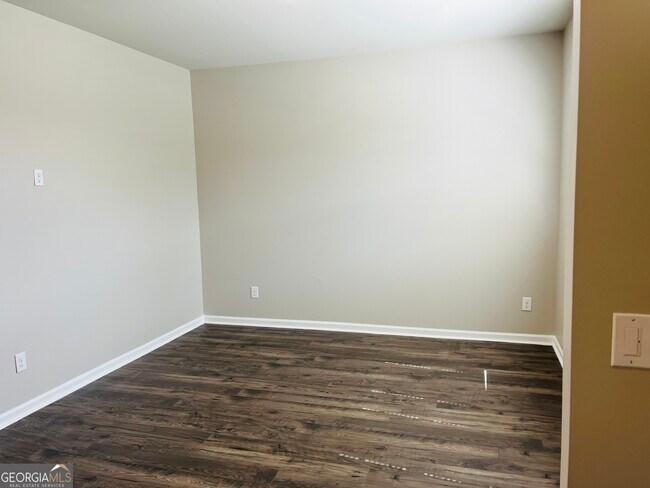 Building Photo - 19 White Spruce Wy