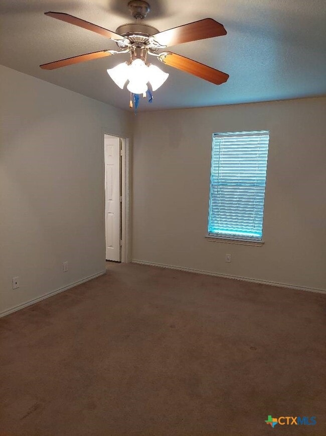 Building Photo - 3902 Bolivar Dr