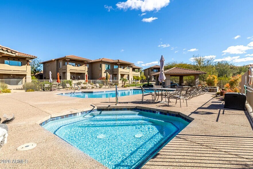 Building Photo - 8880 E Paraiso Dr