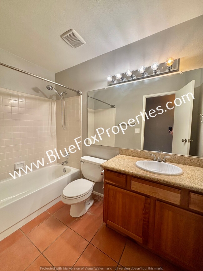 Building Photo - 2621 W Camino Del Deseo