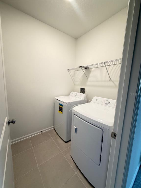 Building Photo - 2823 Maloof Dr