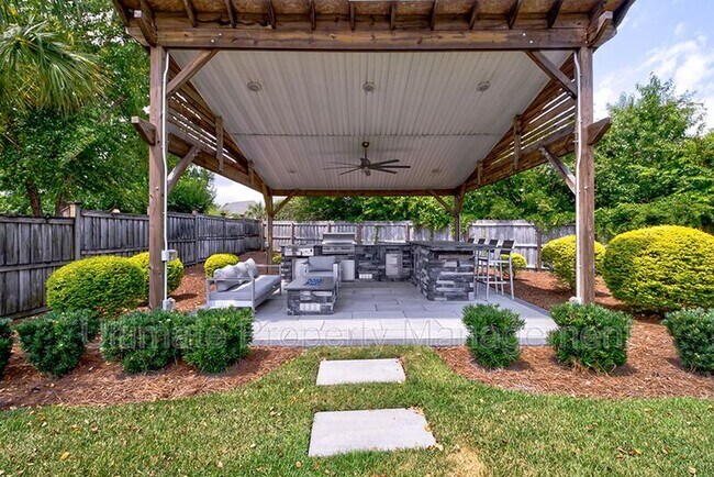 Building Photo - 7022 Cayman Ct