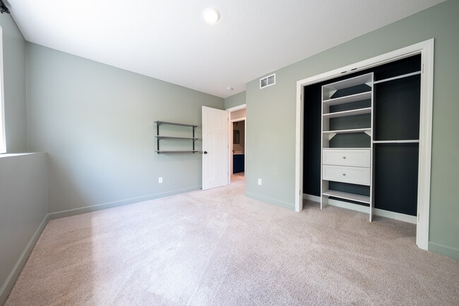 Building Photo - 17318 Encina Path