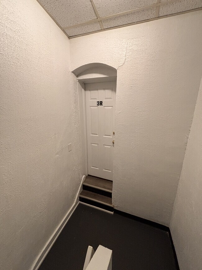 Building Photo - 208 S Duke St