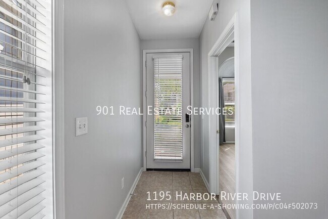 Building Photo - 1195 Harbor River Dr