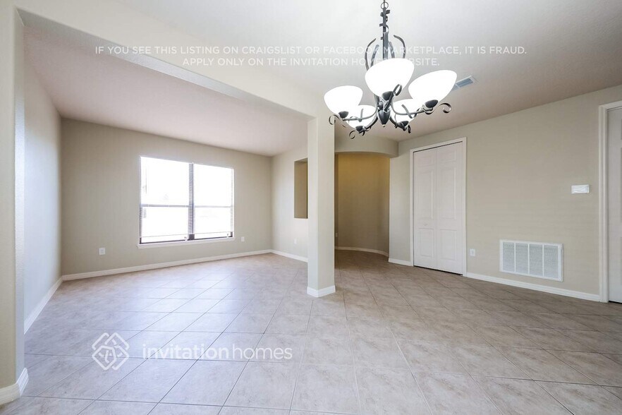 Building Photo - 3046 Boating Boulevard