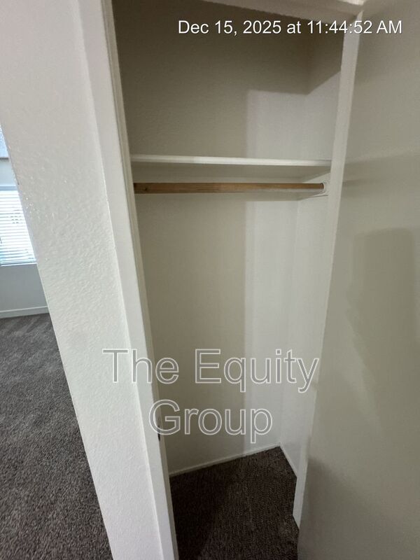 Building Photo - 809 Monarch Cir