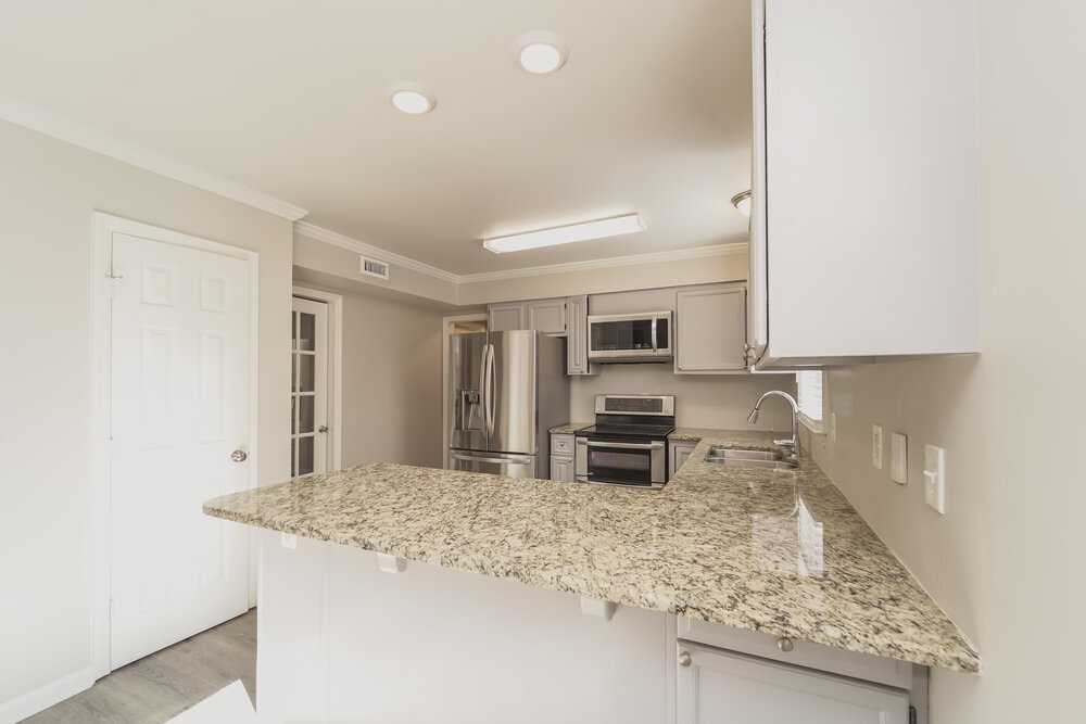 Building Photo - 7100 Falconwood Ct