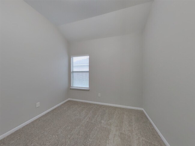 Building Photo - 21451 Sullivan Forest Dr