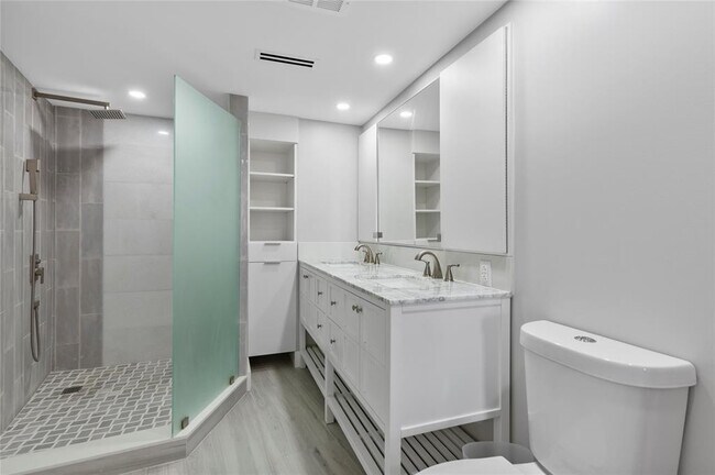 Building Photo - 4100 Galt Ocean Dr