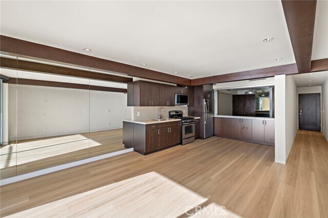 Building Photo - 609 Sleepy Hollow Ln