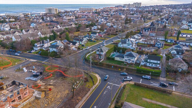 Building Photo - 146 Bath Ave