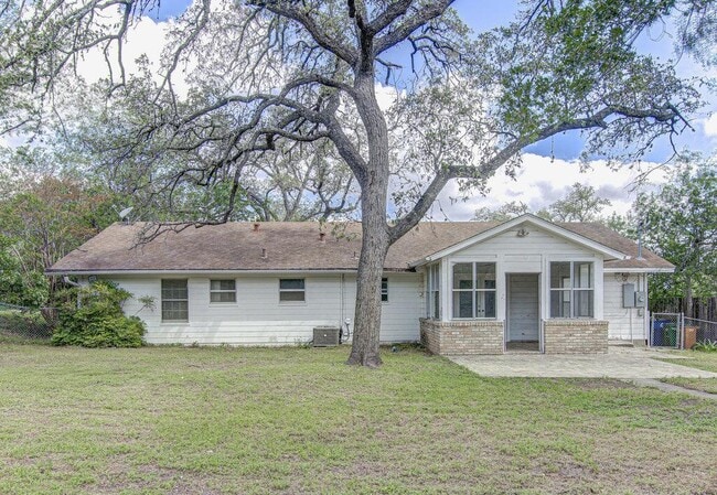 Building Photo - 2709 Rae Dell Ave