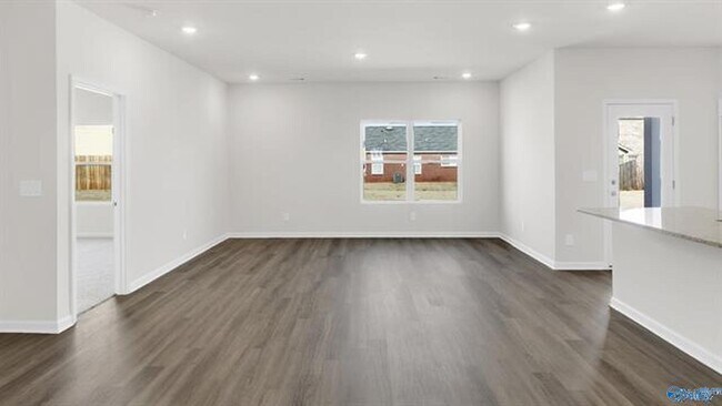 Building Photo - 126 Betty Williams Dr