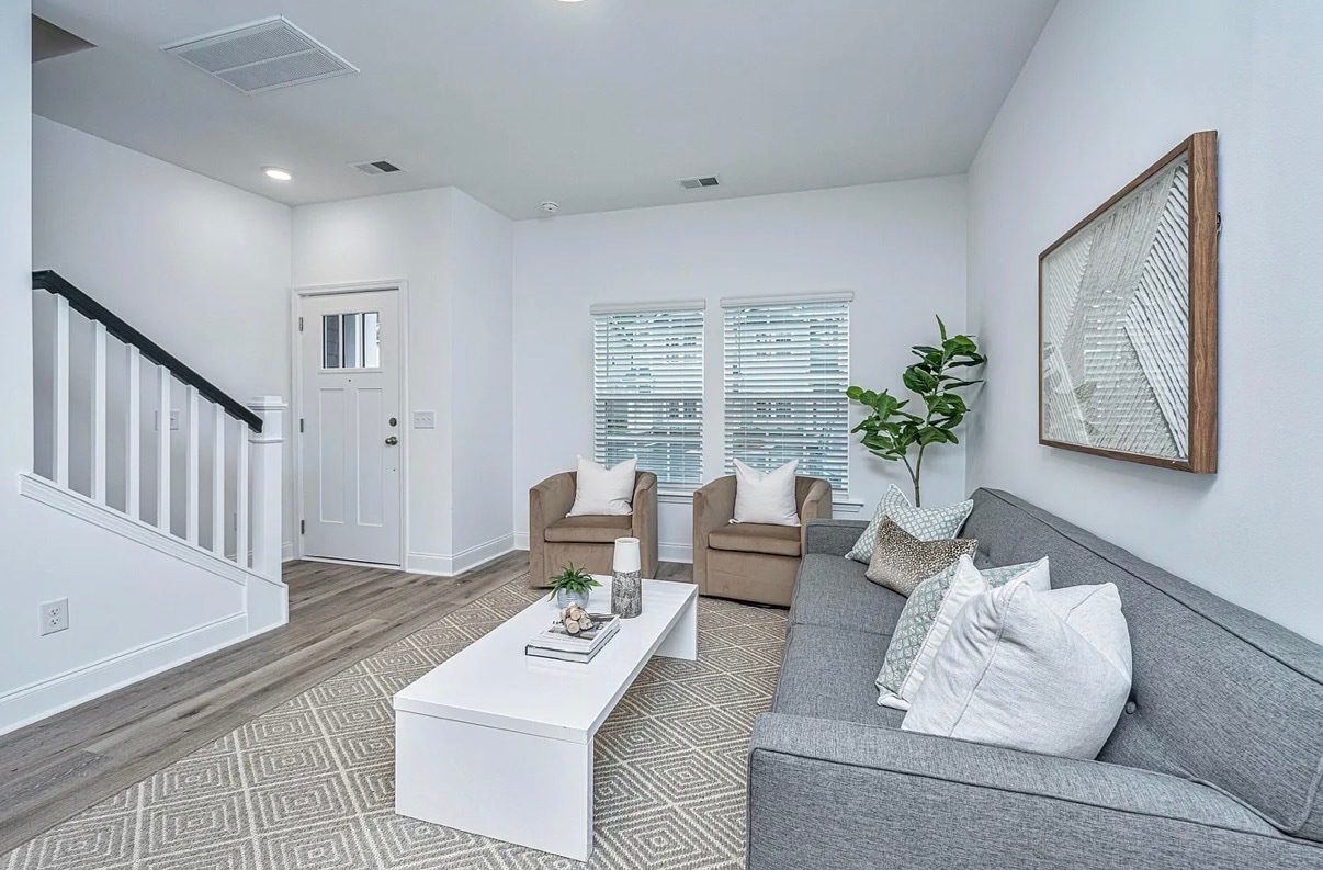 Building Photo - 102 Twin Rivers Dr